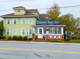 Channel Bass Inn and Restaurant，位于钦科蒂格的低价酒店