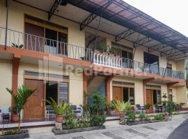 Hotel Sido Langgeng Tawangmangu Mitra RedDoorz，位于Karanganyar的酒店