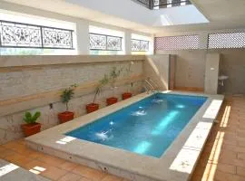 Luxury Villa With pool Near White Town