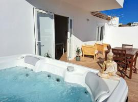 Luna Nueva con Jacuzzi，位于塔拉哈勒赫的酒店