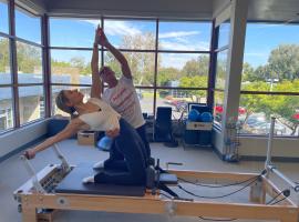 The Property A，位于阿纳维索斯的酒店