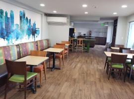 Wingate by Wyndham Dayton North，位于代顿代顿国际机场 - DAY附近的酒店