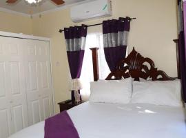 The Royal View (Fully AC)，位于Banbury的酒店