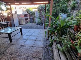 Casa 2h 2b con patio y quincho，位于瓦尔帕莱索的度假屋