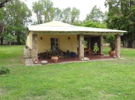 Estancia Los Arboles，位于图努扬的木屋
