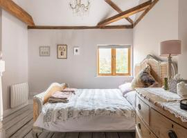 Luxury Apartment, The Barn, Cookham，位于库克姆的公寓
