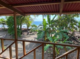 Hostal San Mabel Herping - Playa Cuevita，位于El Valle的青旅