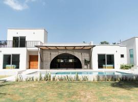 Gaia Casa de Mar，位于El Bobo的酒店