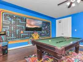 Prolific 3Story w Game Room-HotTub-Near DT