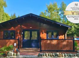 Cairnhill Lodge - Award-Winning Luxury Highland Retreat，位于布莱尔高里的度假短租房