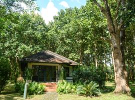 Baan Korbsuk Teak Cabin 1-2，位于Ban Na Meng (1)的乡间豪华旅馆