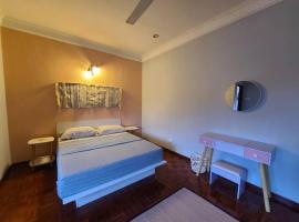 Mira's Haven Homestay，位于加影的酒店