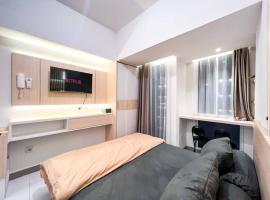 Apt Tokyo Riverside Studio PIK2 Tower C w Netflix.，位于Muara的酒店