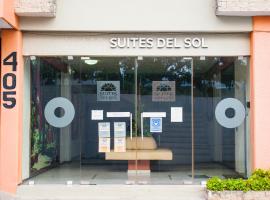 Suites del Sol Hotel & Apartments，位于梅里达Paseo de Montejo的酒店