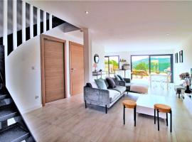 Villa PIETRA 300m de la plage de Favone Piscine privée chauffée，位于孔卡的酒店