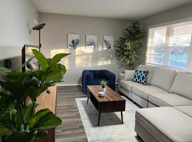 Serene Suburban Retreat - Close to UD, WSU & WPAFB，位于代顿的酒店