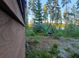 Off-grid minihus på Finnskogen.，位于孔斯温厄尔的酒店