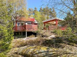 Pet Friendly Home In Gressvik With House A Panoramic View，位于格尔斯维克的乡村别墅