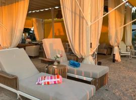 Casa rosada beach front，位于Mano Juan绍纳岛附近的酒店