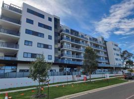 Gungahlin Center-1 Bedroom New Stylish Unit，位于Harrison的酒店