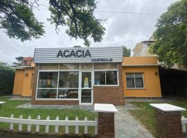 Hospedaje Acacia，位于皮纳马尔的酒店