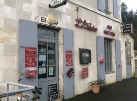 rest'hôtel chambre N3，位于Augé的酒店