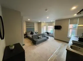 CV1 City Stays - Short & Long Term Serviced Apartment No 4