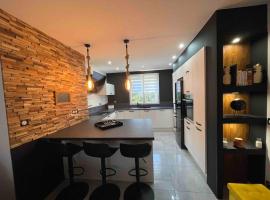 Duplex cosy Nancy à 10 minutes，位于马克思维尔的酒店