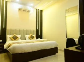 MOON HIGH STAY (Luxury Guest House)