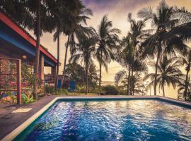 Casa Karina, Spectacular Ocean View Pool Oasis，位于Aticama的带泳池的酒店