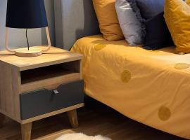 Riga A new designed cosy family apartment，位于里加Domina Shopping Center附近的酒店