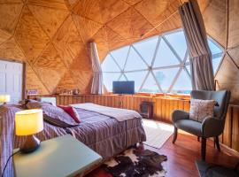 Huiro Lodge，位于Corral的酒店