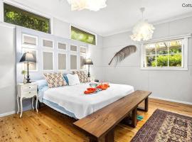 Seabreeze Cottage Bundeena，位于Bundeena的酒店
