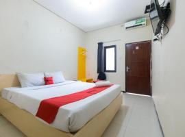 RedDoorz at Osuko Residence Sukomanunggal Jaya，位于泗水Sukomanunggal的酒店