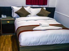 Hotel happiness and Hospitality，位于加德满都的酒店