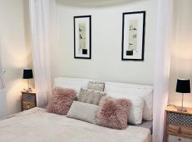Villa Relax Apartman，位于加尔多尼的海滩短租房
