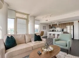 Tysons Corner 2br w pool fire pit nr mall WDC-810