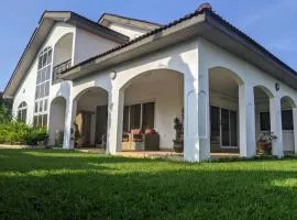 Beautiful Home In Secure Township