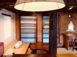 Traditional Nepali Style 1 & 2 BHK Apartments, Humble Home, Patan，位于帕坦的酒店