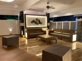 Le Poshe Luxury Pondicherry，位于蓬蒂切里的酒店