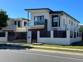 Home away From Home & Resort Facility，位于Rochedale的酒店