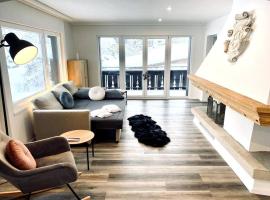 Modern designed, luxury mountain view Apartment，位于坎德施泰格的滑雪度假村