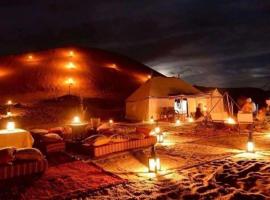 Desert Berber Fire-Camp，位于梅尔祖卡的豪华帐篷营地