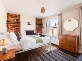 Host & Stay - Sherrington Road Abode