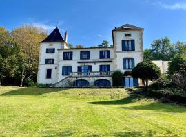 Richard Lequet Domaine gastronomique du Val d Atur，位于保拉扎克的住宿加早餐旅馆