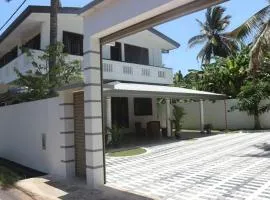 Pathum Uyana Vila