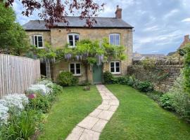 The Bolt Hole, Cotswold Cottage, Moreton-In-Marsh，位于莫顿因马什的自助式住宿