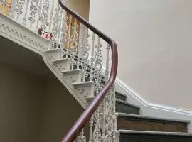 Botanic Avenue Hostel less than a mile from the City Centre