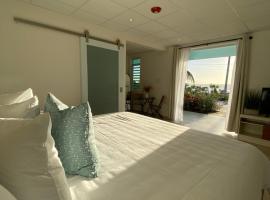 Tres Palmas Boutique Hotel，位于林康的酒店