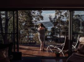 Looking for La Pèrouse - coastal retreat on Bruny，位于Dennes Point的度假屋